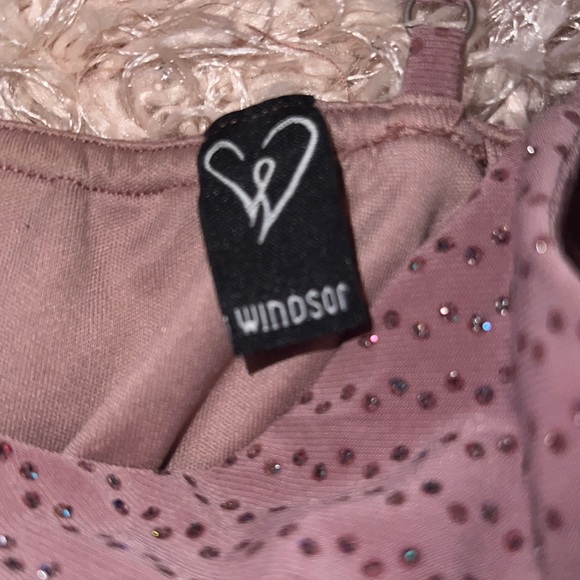 Very tight, v-neck. Glitter - Picture 2 of 3